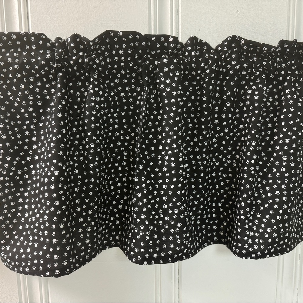 Dog Paw prints Valance Curtain